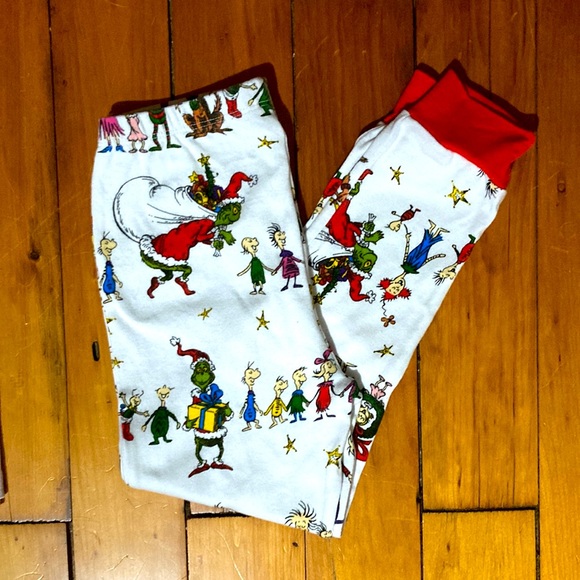 Pottery Barn Kids Dr. Seuss Grinch Pajamas 🎄 - Picture 3 of 6